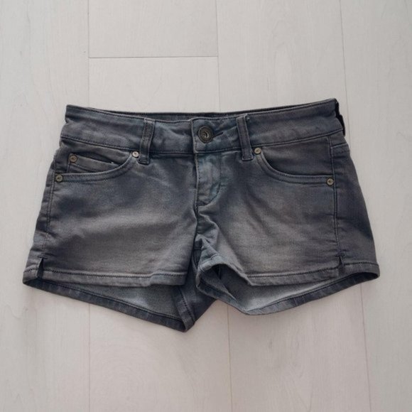O'NEILL Wesley Jeans Shorts EUC - Picture 3 of 3